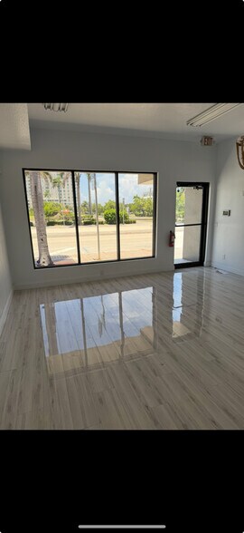 More Photos Of 618 E Ocean Ave, Boynton Beach Storefront For Lease