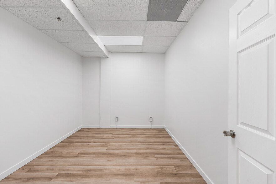 More Photos Of 514 Commerce Ave, Palmdale Medical For Sale