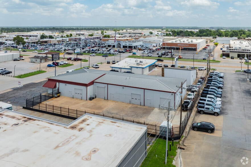 More Photos Of 7682 E 46th Pl, Tulsa Auto Dealership For Lease