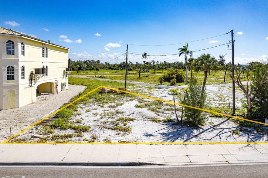 More Photos Of 2915 Estero Blvd, Fort Myers Land For Sale