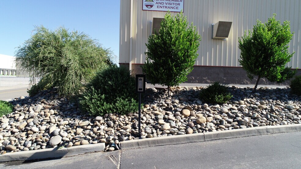 More Photos Of 506-530 El Roya Ave, Modesto Warehouse For Lease