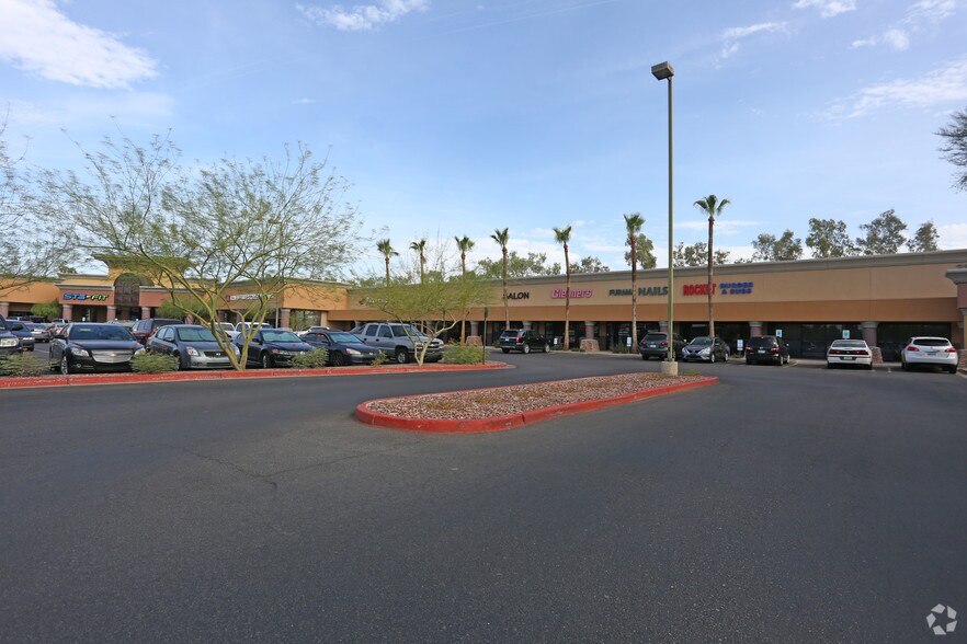 More Photos Of 2100-2160 W Chandler Blvd, Chandler General Retail For Lease