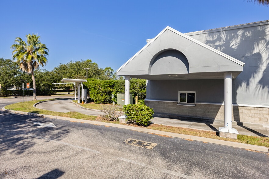 More Photos Of 8841 Commodity Cir, Orlando Fast Food For Lease