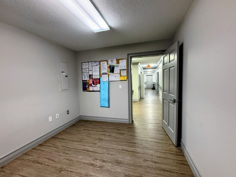 More Photos Of 1034 16th St N, Saint Petersburg Medical For Lease