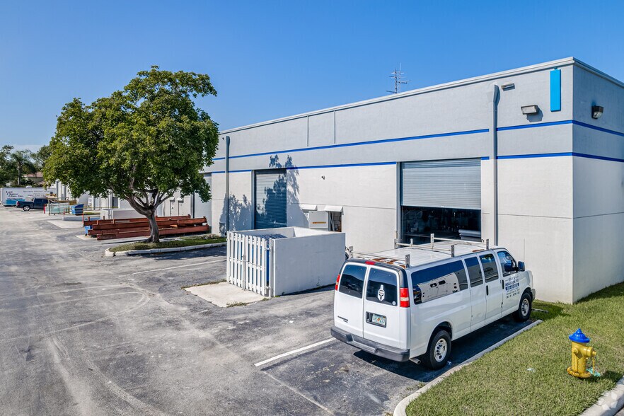 More Photos Of 6601 Lyons Rd, Coconut Creek Unknown For Lease
