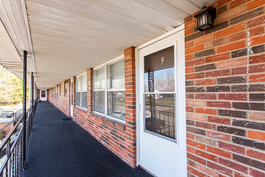 33 N 5th St, Scottsburg, IN 47170 Apartments For Sale