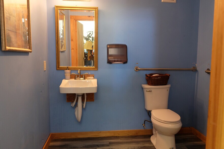 More Photos Of 5271 US Highway 441 SE, Okeechobee Warehouse For Sale