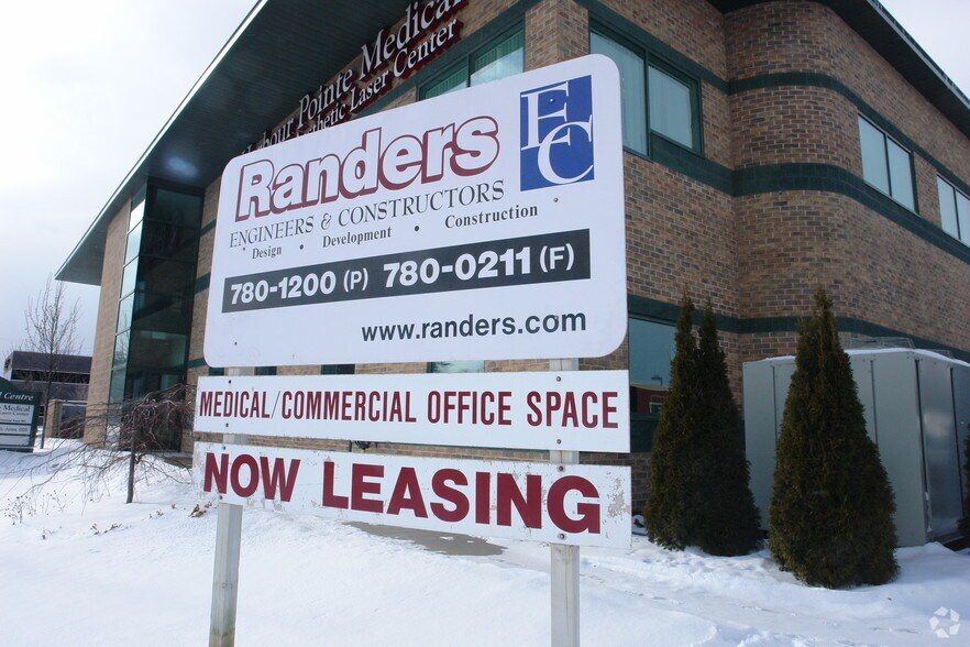 More Photos Of 3587 Henry St, Muskegon Office For Sale