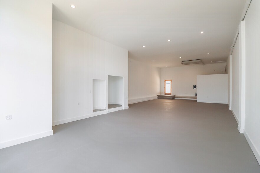 More Photos Of 4514-4518 Hollywood Blvd, Los Angeles Storefront Retail Residential For Lease