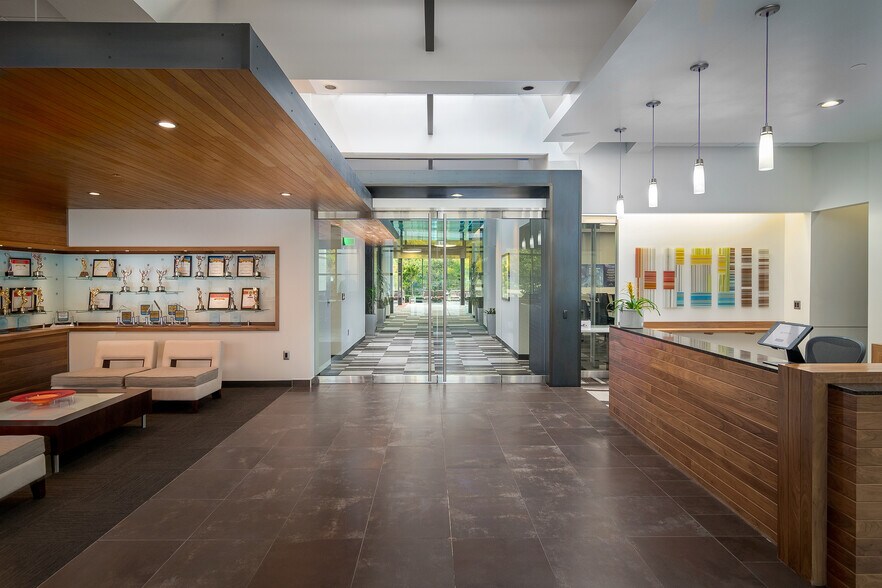 More Photos Of 8310 Excelsior Dr, Madison Office For Lease