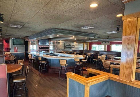 More Photos Of 3255 University Pky, Sarasota Restaurant For Sale