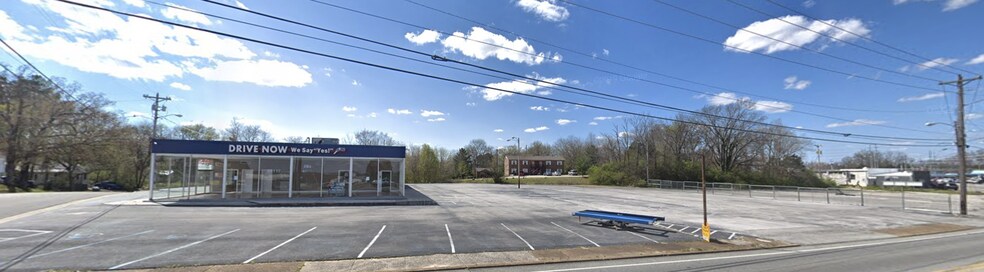 More Photos Of 708 W Spring St, Cookeville Auto Dealership For Lease