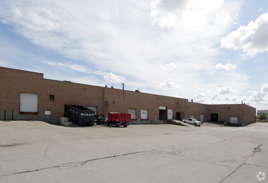 More Photos Of 20 Wilkinson Rd, Brampton Warehouse For Lease
