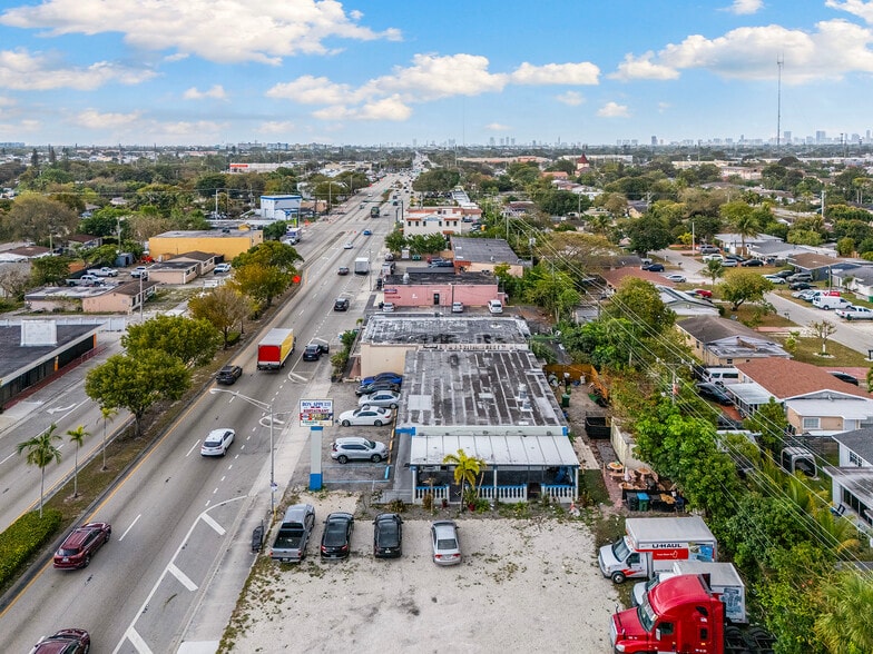 More Photos Of 6246-6252 Pembroke Rd, Miramar Storefront For Sale