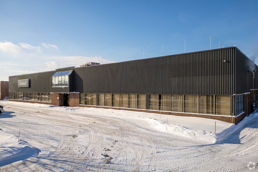 More Photos Of 1805 Av 50E, Lachine Warehouse For Sale