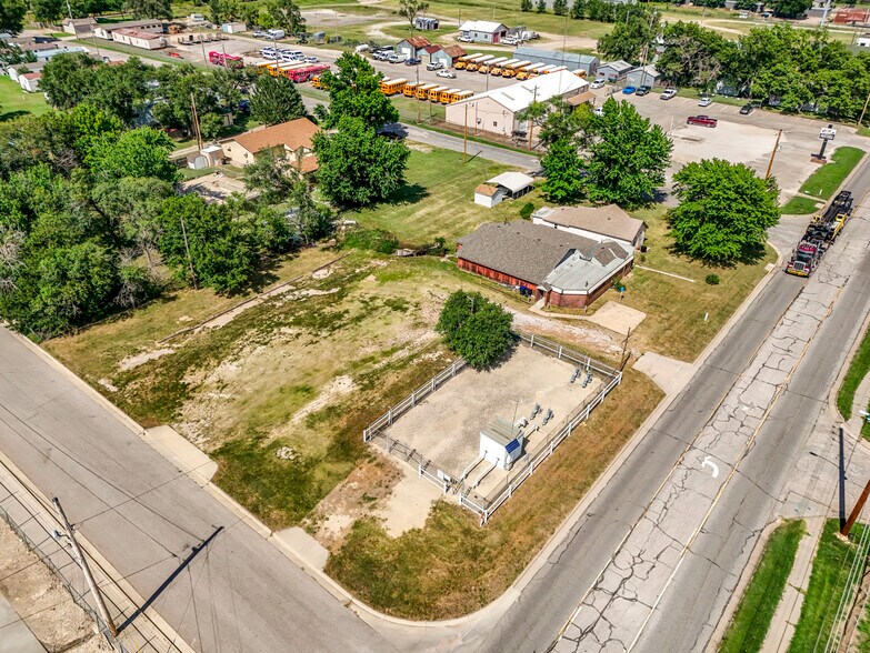 More Photos Of 1610 W 6th Ave, El Dorado General Retail For Sale