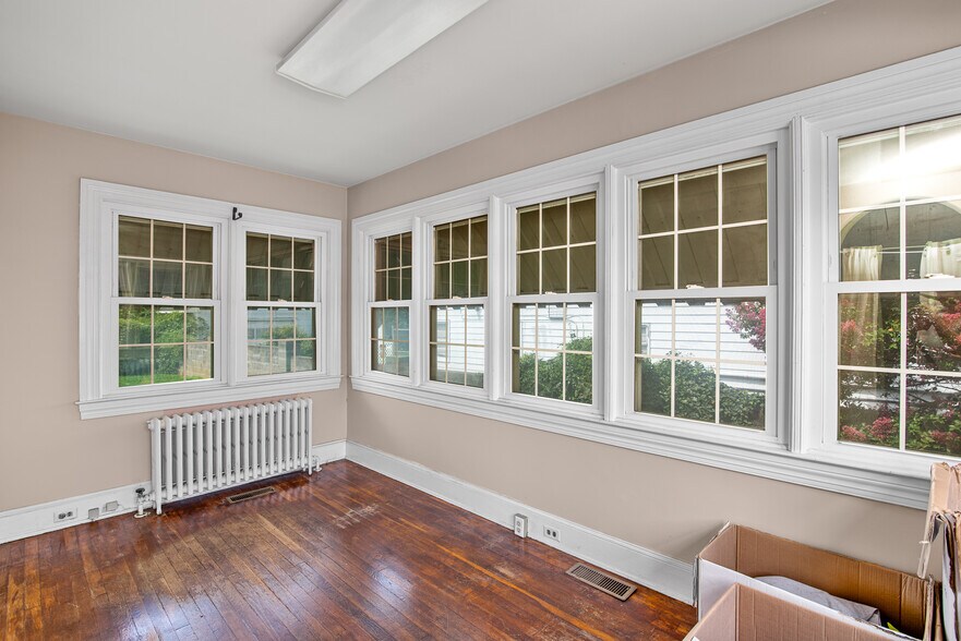 More Photos Of 505 Maryland Ave, Cambridge Office For Sale