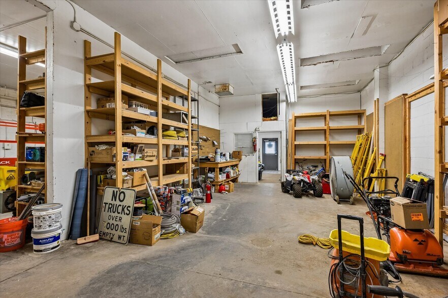 More Photos Of 1109 W Littleton Blvd, Littleton Office For Sale
