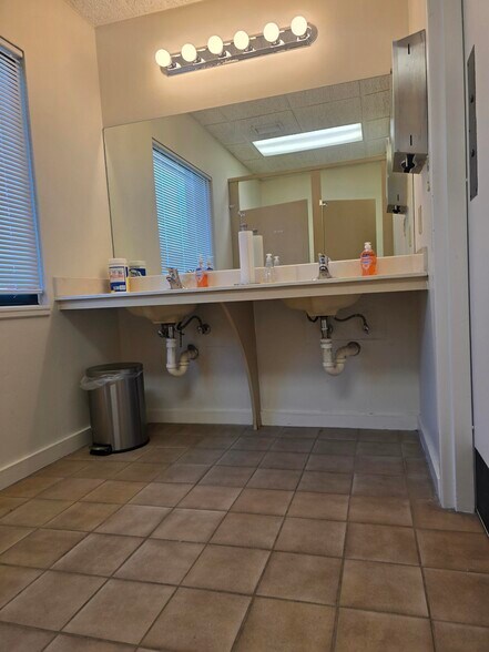 More Photos Of 4091 Colonial Blvd, Fort Myers Office Residential For Sale