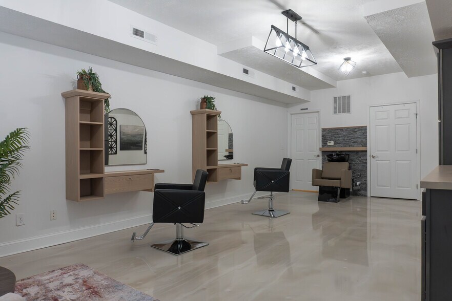 More Photos Of 38091 Euclid Ave, Willoughby Storefront Retail Residential For Sale