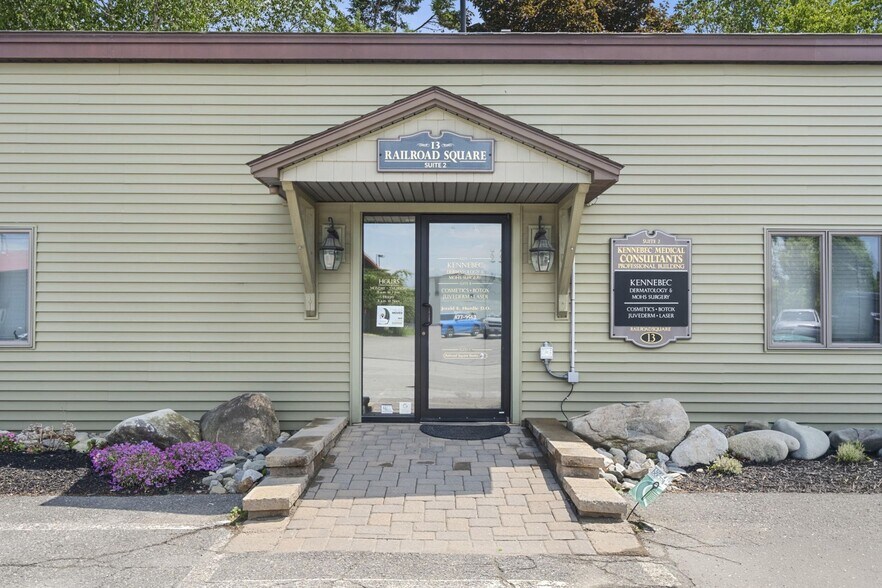 More Photos Of 13 Railroad Sq, Waterville Medical For Sale