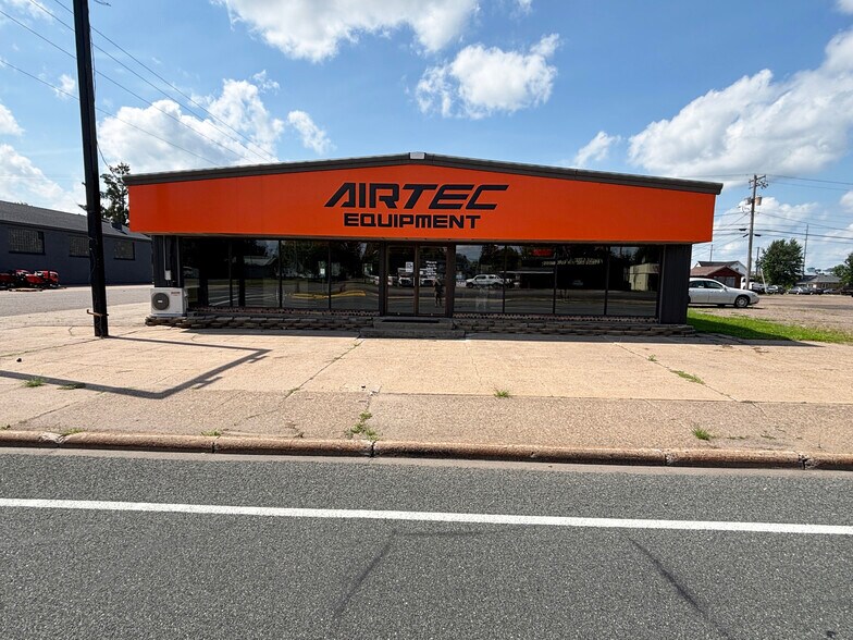 Primary Photo Of 1230 S Main St, Rice Lake Freestanding For Sale