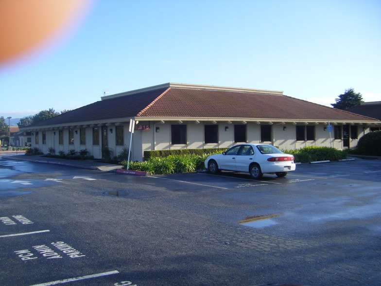 More Photos Of 911-915 Blanco Cir, Salinas Office For Lease