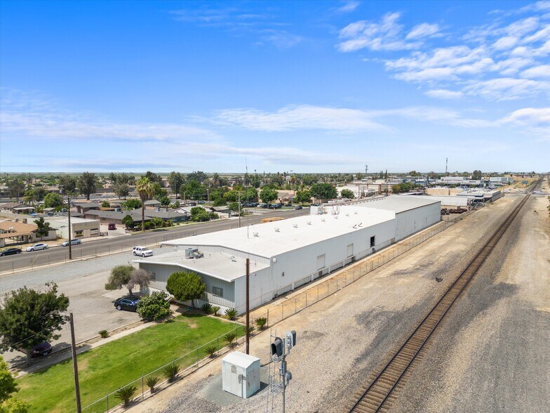 More Photos Of 1302 Glenwood St, Delano Refrigeration Cold Storage For Sale