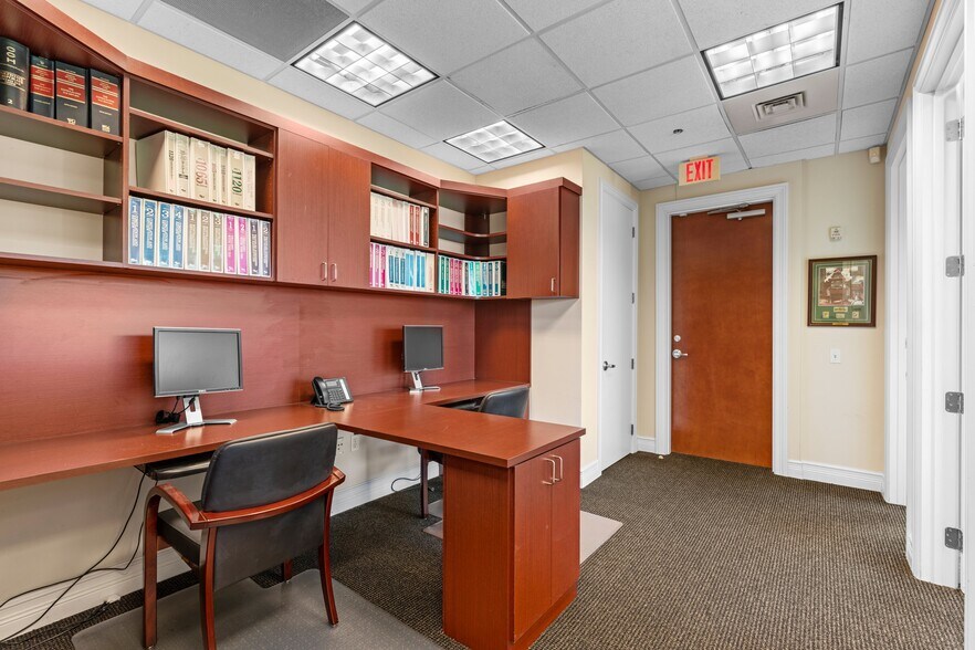 More Photos Of 6751 N Federal Hwy, Boca Raton Office For Sale