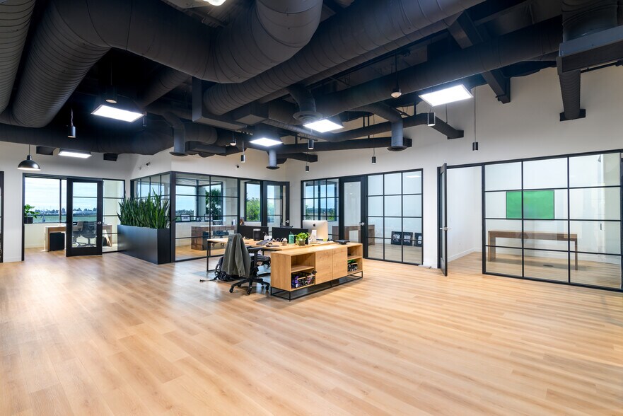 Primary Photo Of 2150 N Trabajo Dr, Oxnard Warehouse For Lease