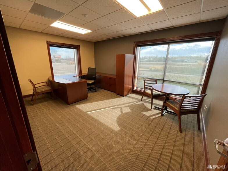 More Photos Of 1520 E Mulberry St, Fort Collins Office For Sale