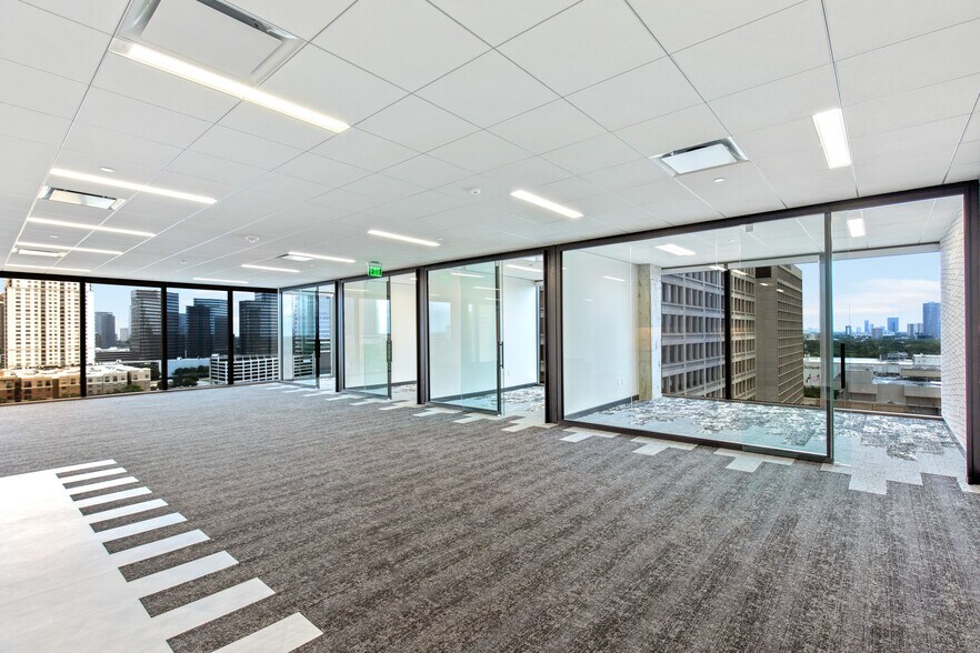 More Photos Of 5065-5075 Westheimer Rd, Houston Office For Lease