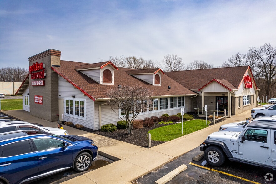 More Photos Of 4910 Dressler Rd NW, Canton Restaurant For Lease