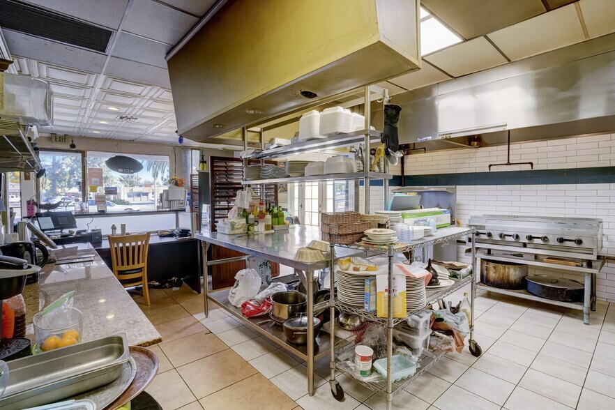 More Photos Of 733 N Mountain Ave, Upland Restaurant For Sale