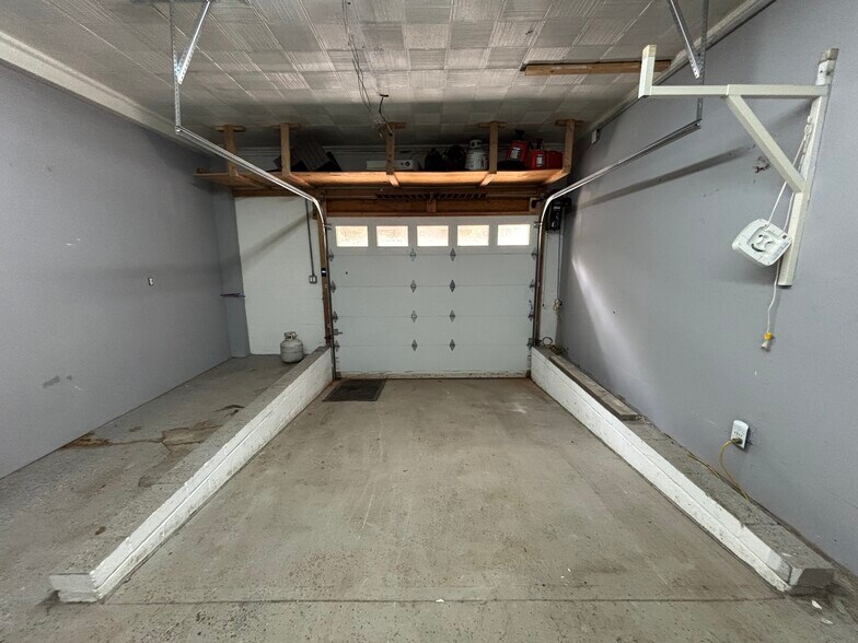 More Photos Of 50-52 Dales Ave, Jersey City Service For Lease