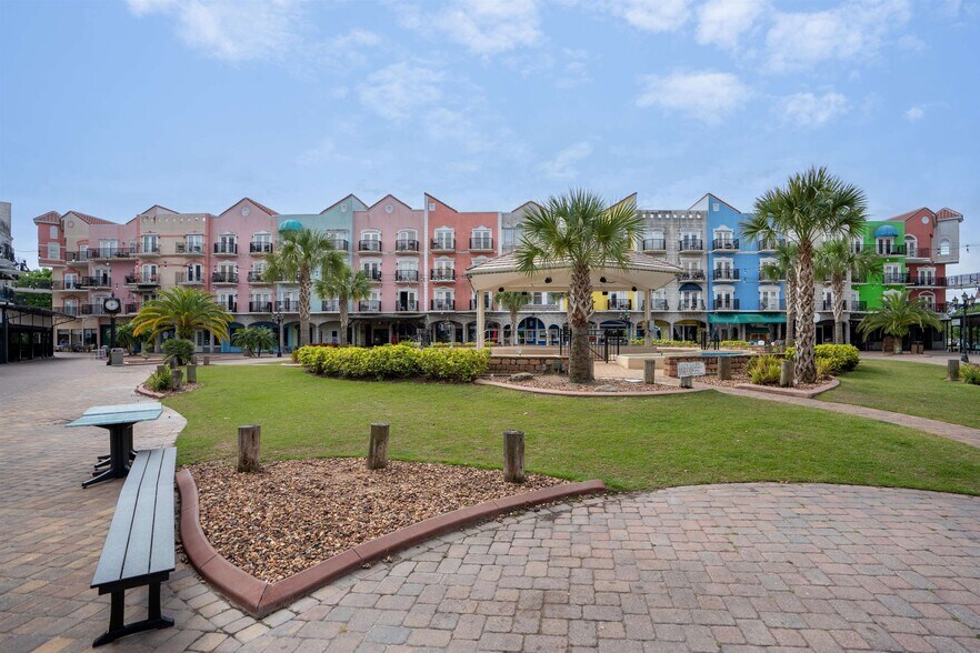 More Photos Of 101 Palm Harbor Pky, Palm Coast Apartments For Sale