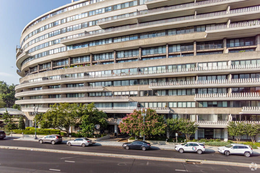 Primary Photo Of 2550-2560 Virginia Ave NW, Washington Storefront For Lease