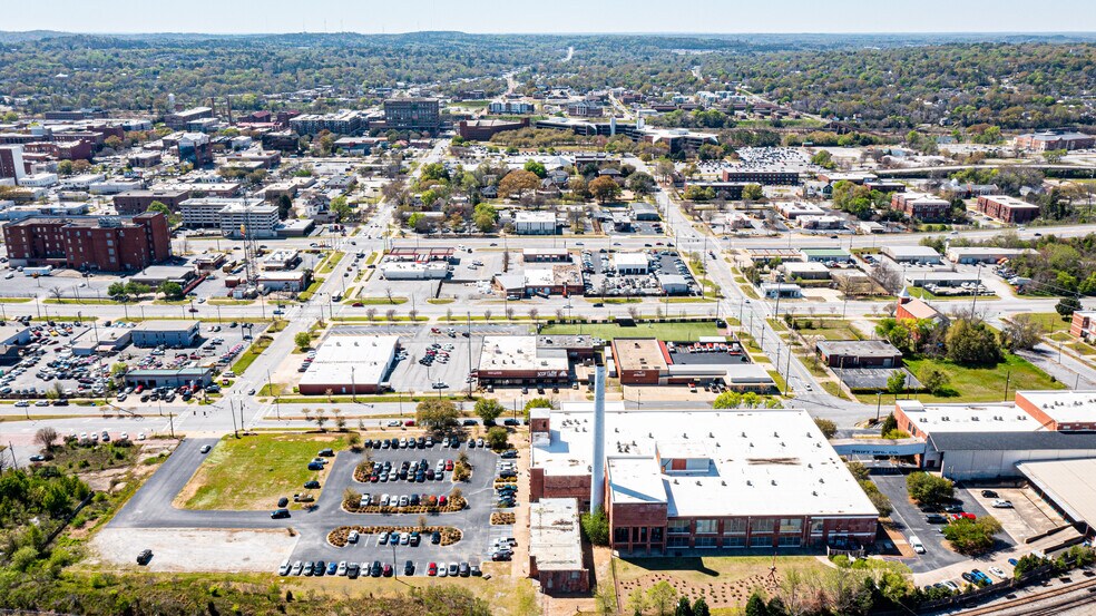 More Photos Of 1506 6th Ave, Columbus Office Residential For Lease