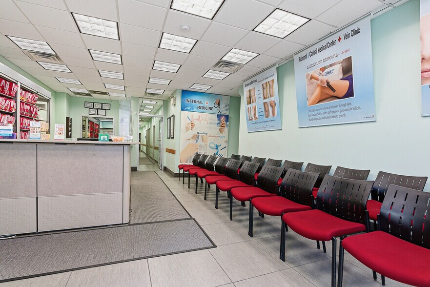 More Photos Of 5544 W Belmont Ave, Chicago Medical For Sale