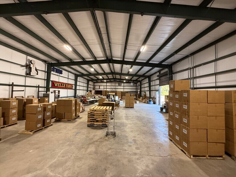 More Photos Of 25 Burley Dr, Hartsville Warehouse For Lease