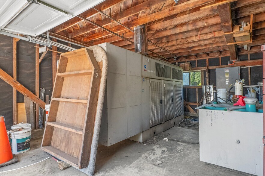 More Photos Of 3731 Main st, Occidental Restaurant For Sale