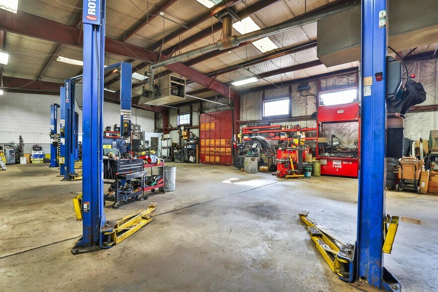 More Photos Of 50-52 Main st, Nyack Flex For Sale