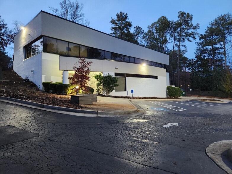 More Photos Of 1685 Terrell Mill Rd SE, Marietta Coworking Space