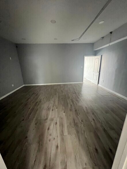 More Photos Of 1845-1849 Straight Path, Lindenhurst Freestanding For Lease