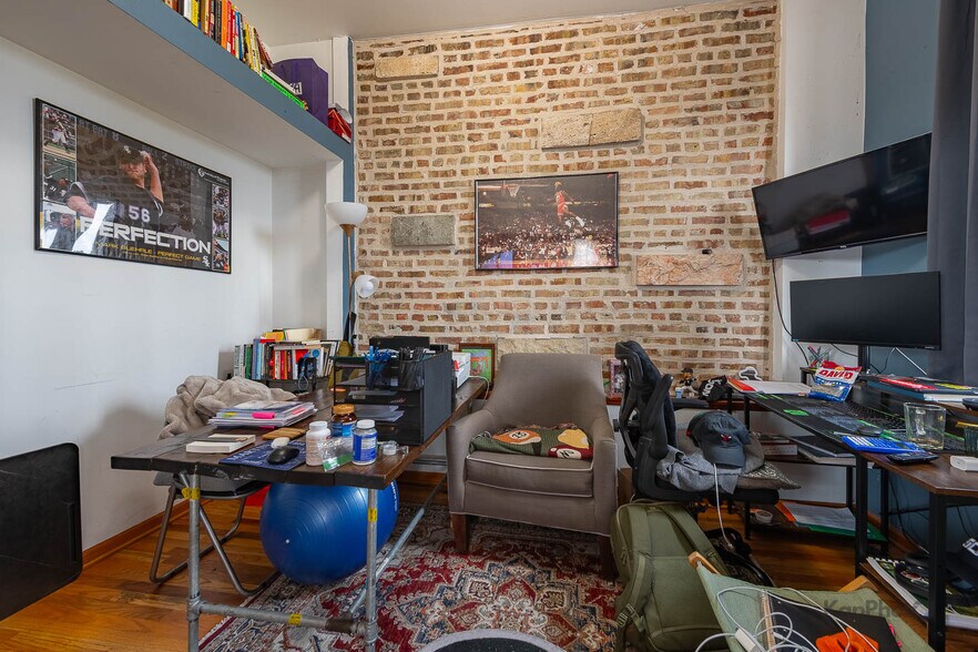 More Photos Of 601 W 47th St, Chicago Storefront Retail Residential For Sale