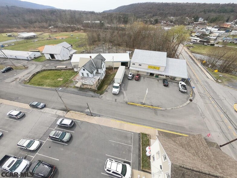 More Photos Of 518 Water St, Orbisonia Storefront For Sale