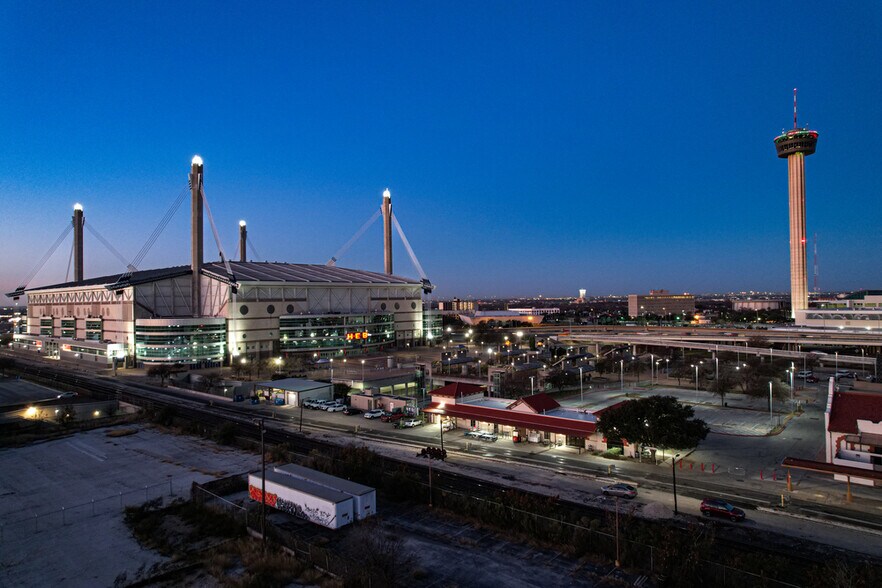 More Photos Of 223 Cherry St, San Antonio Land For Lease