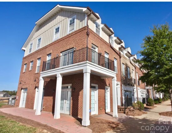 More Photos Of 2405 Bonterra Blvd, Indian Trail Office Residential For Lease