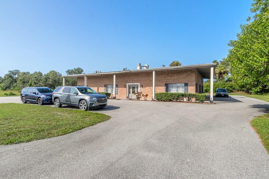 Primary Photo Of 1036 Derbyshire Rd, Daytona Beach Office For Sale