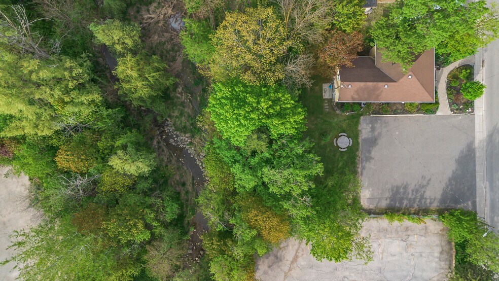 More Photos Of 16 Church St, Orangeville Flex For Sale